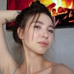 sleekcams.com soul_madeline livesex profile in kissing cams