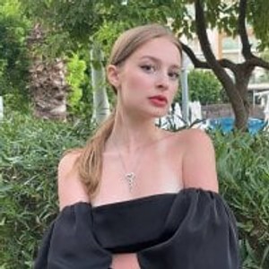 free6cams.com MilaColus livesex profile in bigass cams