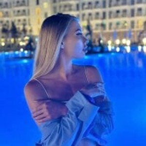 elivecams.com EmmiMIlka_1 livesex profile in glamour cams