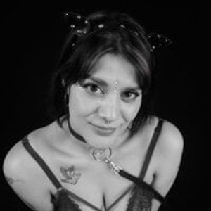 streamate Violet-Queen webcam profile pic via pornos.live