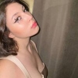AmyWhile webcam profile