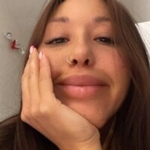 livesexr.com -Naushika livesex profile in spank cams