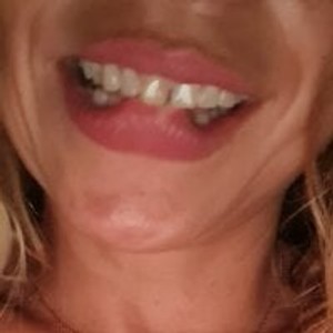pornos.live Rita-Curvy livesex profile in mature cams