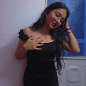 sleekcams.com Helen_Vidal livesex profile in kissing cams