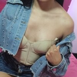 cheapadultsexcams.com ScarlettSweet_2 livesex profile in public cams