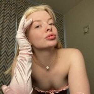 pornos.live RinaBlondie livesex profile in  outdoor cams
