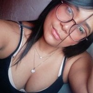 sexcityguide.com bella_desi livesex profile in cameltoe cams