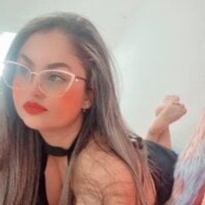 girlsupnorth.com Laurenxxhot livesex profile in bigclit cams