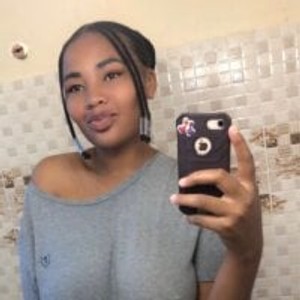 girlsupnorth.com Brownskincookie livesex profile in facesitting cams