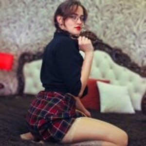 free6cams.com Emily_Holds livesex profile in dildo cams