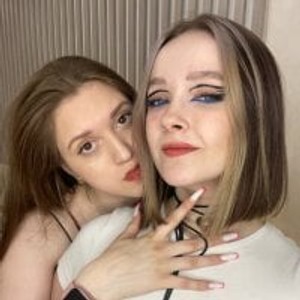 netcams24.com WildaDerynty livesex profile in lesbian cams