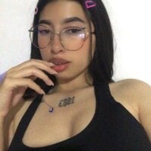 sleekcams.com cloe_angely livesex profile in kissing cams