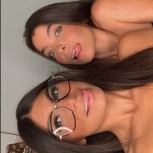 sleekcams.com millyxnicoll livesex profile in lesbians cams