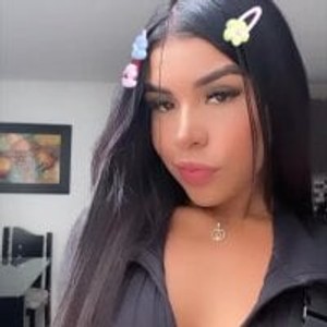 girlsupnorth.com MelodySmith7 livesex profile in public cams