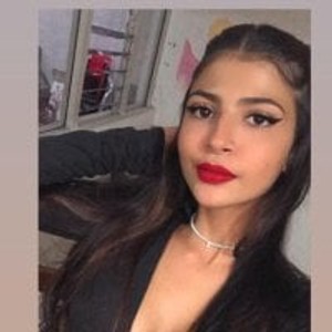 girlsupnorth.com Sofia_Alzate livesex profile in bigclit cams