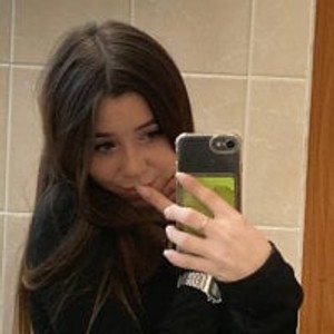 Milana_Shy_ webcam profile pic