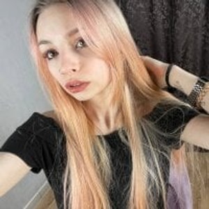 livesex.fan TinyMandys livesex profile in public cams
