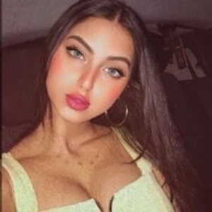 netcams24.com Spicy-Sofia livesex profile in titty cams