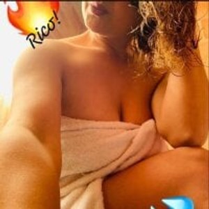 sexcityguide.com Elena_Watson livesex profile in p2p cams