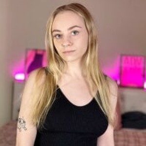 pornos.live blondellie livesex profile in blonde cams