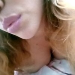 livesexr.com Kikalove18 livesex profile in house cams