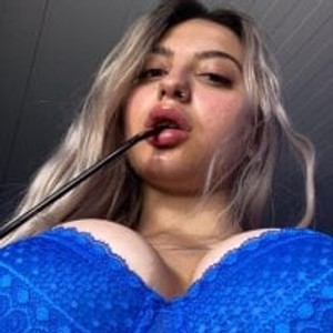 pornos.live BlondieAli livesex profile in babe cams