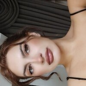 girlsupnorth.com ValeryAnn livesex profile in housewives cams