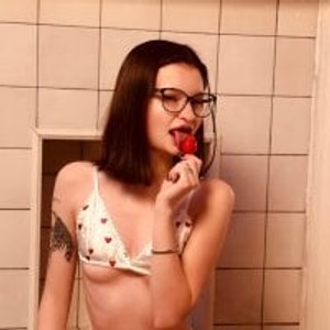 TinyMiniGirl webcam profile - Russian
