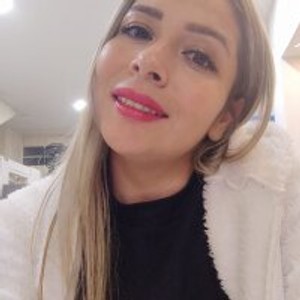 Angie_Gomez_x webcam profile