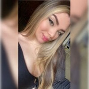 livesex.fan bigass_girlblonde livesex profile in kind cams