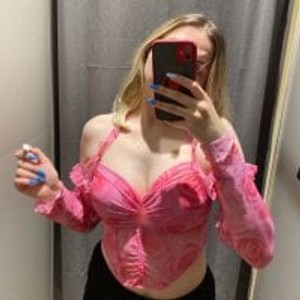 girlsupnorth.com Latte_makkiato livesex profile in erotic cams