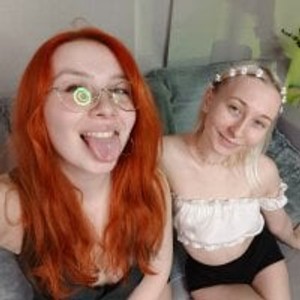 girlsupnorth.com SovaShiron livesex profile in lesbian cams