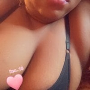 girlsupnorth.com deluxmynx livesex profile in mobile cams