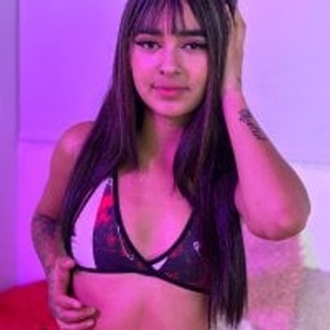 girlsupnorth.com Kitty-foxy livesex profile in shower cams