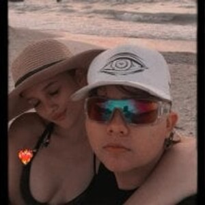 livesexr.com Tomboy_and_Scarlett livesex profile in lesbian cams