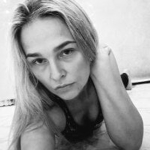 livesex.fan VickiHoney livesex profile in horny cams