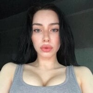 pornos.live HenriettaEdger livesex profile in group cams