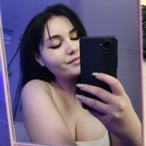 girlsupnorth.com AlisaWenger livesex profile in NonNude cams