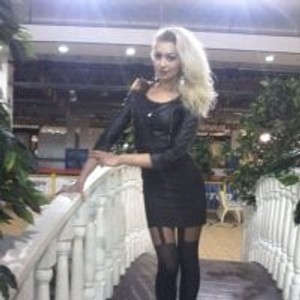 livesex.fan Marty_Cecilia livesex profile in striptease cams