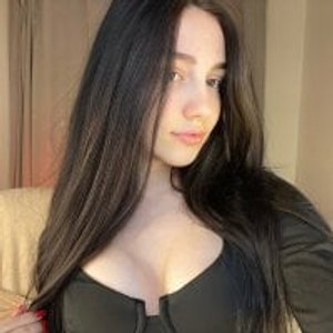 girlsupnorth.com mira_mirage livesex profile in bedroom cams