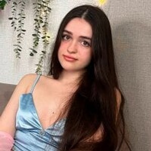 livesex.fan AuroraAsti livesex profile in shaven cams