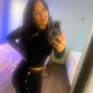 girlsupnorth.com latinaGold livesex profile in housewives cams