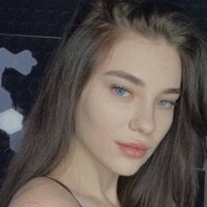 AmoreKiwik webcam profile - Ukrainian