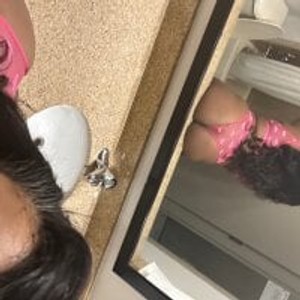 girlsupnorth.com SkiiLov21 livesex profile in hairy cams