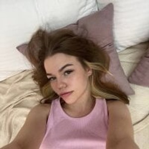 sleekcams.com Tiny_Trixy livesex profile in fuck cams