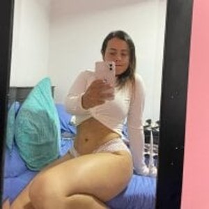 stripchat saramartinez1000 webcam profile pic via girlsupnorth.com