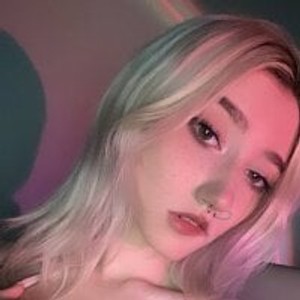 elivecams.com BlondyKittenn livesex profile in interactivetoy cams