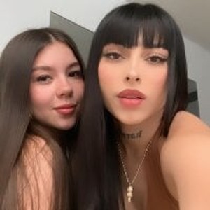 livesexr.com sarah_and_sophie livesex profile in lesbian cams