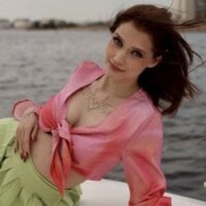 girlsupnorth.com EvaSkyyy livesex profile in shaven cams