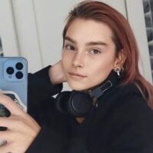 Sophie_Bell webcam profile